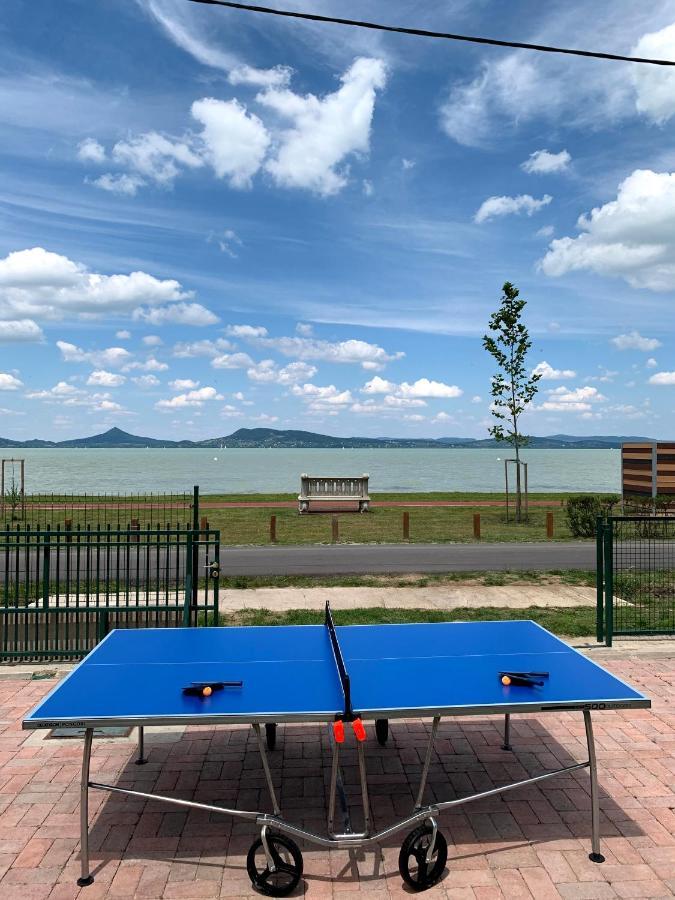 Exclusive Beachfront Villa Fonyód Zewnętrze zdjęcie